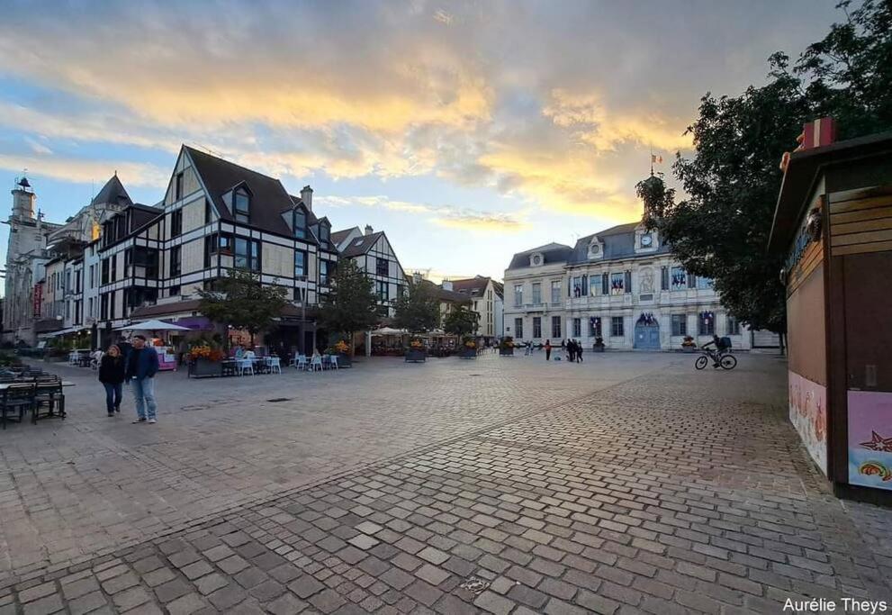 Le Clos Guivet Troyes Eksteriør billede
